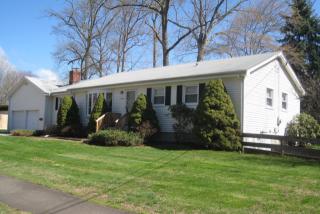 438 Jeniford Rd, Fairfield, CT 06824-4032