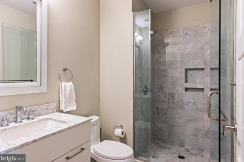 50 16th St, Philadelphia PA  19102-2516 exterior