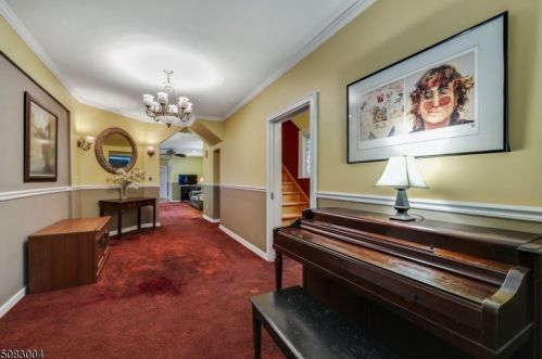 78 Midland Ave, Montclair, NJ 07042-2916