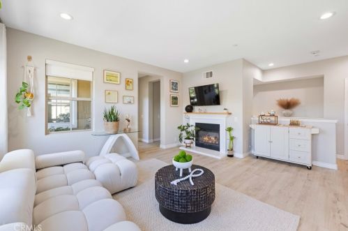 103 Rinaldi, Irvine CA  92620-2865 exterior