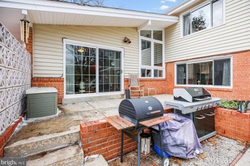 11305 Cloverhill Dr, Silver Spring MD 20902-3141 exterior