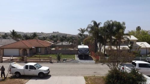14084 Meadowlands Dr, Riverside CA  92503-9723 exterior