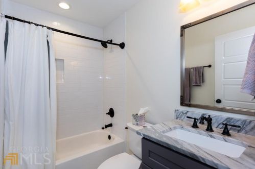 1727 Hardin Ave, Atlanta GA  30337-2059 exterior
