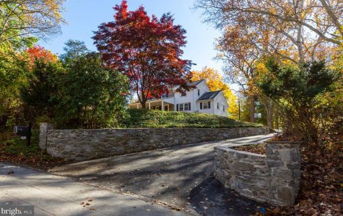 61 Chapel Hill Rd, Media, PA 19063-1979