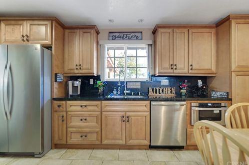 1709 Moore St, Simi Valley, CA 93065-4830
