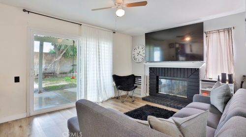 4078 Sunnysage Dr, Riverside CA  92509-0746 exterior