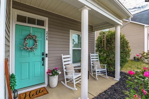 228 Glossy Green Ln, Lexington, SC 29072-8277