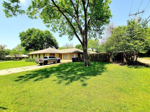 9306 Forest Hills Blvd, Dallas TX  75218-3633 exterior