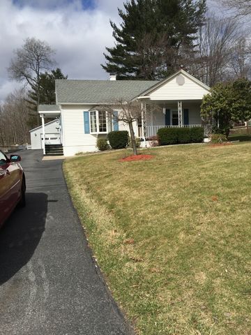 390 Carverton Rd, Pittston, PA 18644-9362