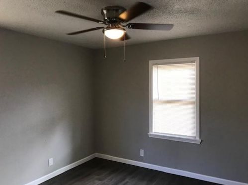 2417 Lowriemore Ln, Fort Worth TX  76105-5209 exterior