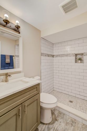 284 Middaugh Rd, Willowbrook IL  60514-1065 exterior