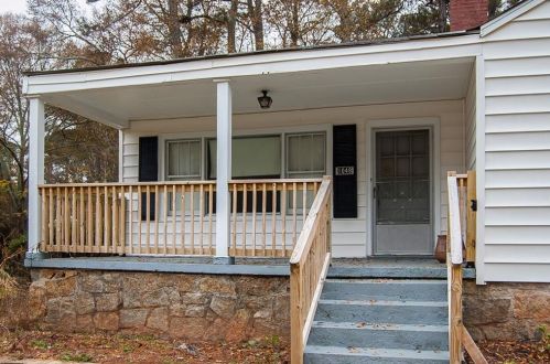 1048 Griffin St, Stone Mountain, GA 30083-2925