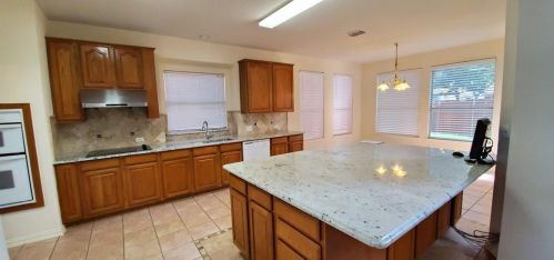 4412 Avebury Dr, Plano TX  75024-7333 exterior