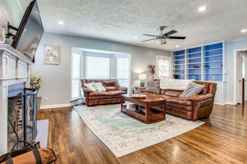 1405 Bluebonnet Dr, Fort Worth TX  76111-1407 exterior