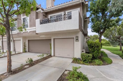 1033 Dewcrest Dr, Anaheim CA  92808-2402 exterior
