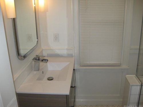72 Osborne Ave, Norwalk CT  06855-1020 exterior