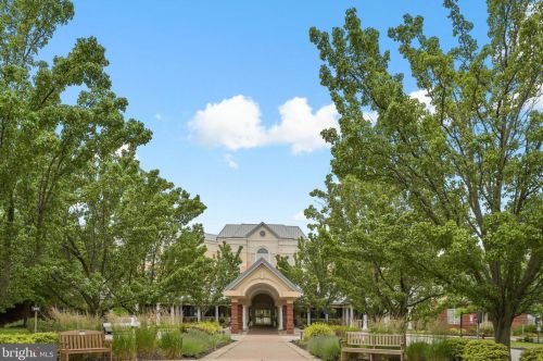 2304 Windrow Dr, Princeton NJ 08540-5020 exterior