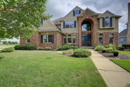 3033 Stone Creek Blvd, Urbana, IL 61802-9405