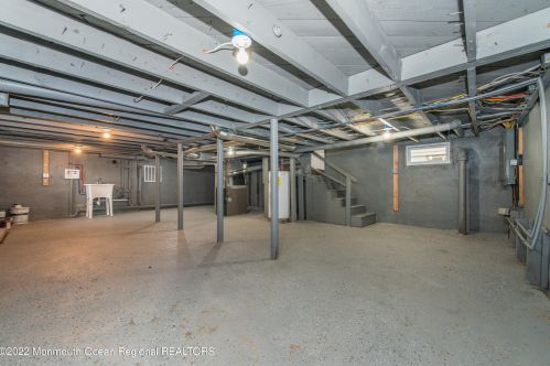 1545 Asbury Ave, Tinton Falls NJ 07712-6102 exterior