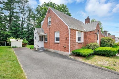 59 Giddings Ave, Windsor, CT 06095-3701