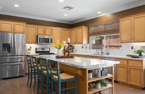5184 Bluegrass Way, Oceanside, CA 92057-1827