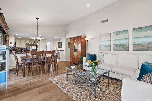 8 Campanero, Irvine CA  92620-1821 exterior