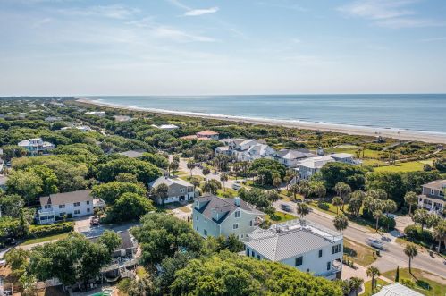 2307 Palm Blvd, Isle Of Palms SC  29451-2351 exterior