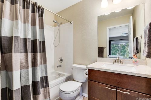 3654 Dexter St, Denver CO 80246-1820 exterior