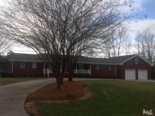 114 Lakeview Cir, Bowdens, NC 28398-9589