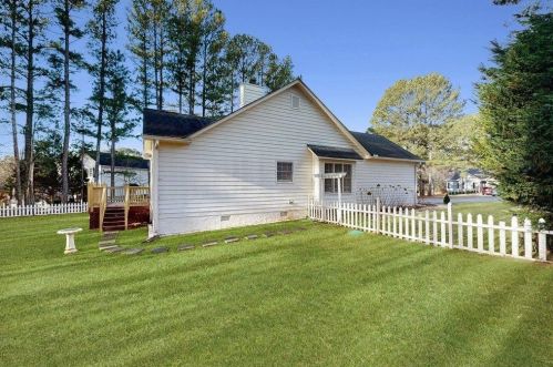 95 Bloomfield Dr, Stockbridge GA  30281-2619 exterior