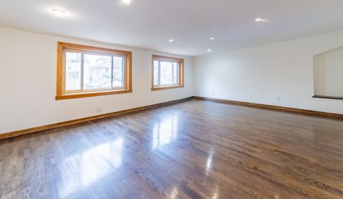 7225 Bennett Ave, Chicago IL  60649-2905 exterior