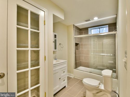 8708 Sundale Dr, Silver Spring MD 20910-5039 exterior