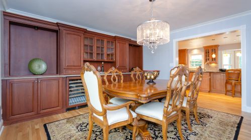 480 81 St, Willowbrook IL  60527-5985 exterior