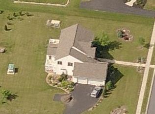 2143 Meadow Ridge Dr, Lancaster PA  17601-5760 exterior