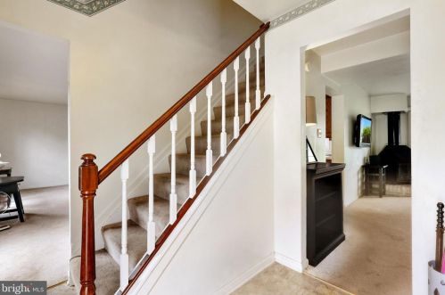 904 Autumn Valley Ln, Gambrills, MD 21054-1219