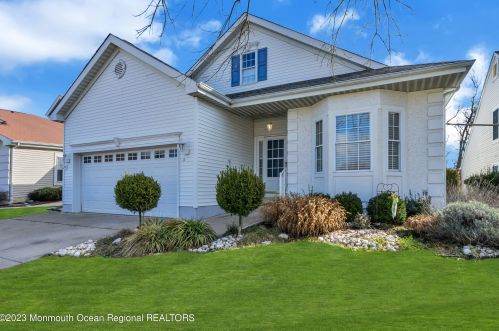 15 Merion Ln, Jackson Twp, NJ 08527-3997