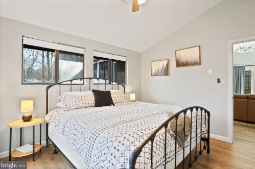 4 Pileated Woodpecker Ln, Hedgesville WV  25427-6232 exterior