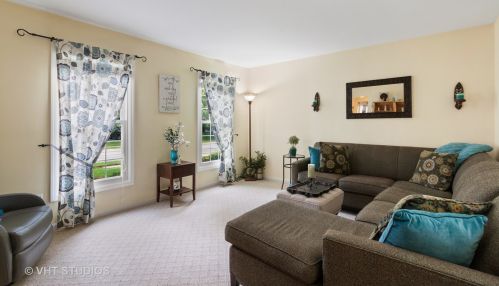 864 Burning Trl, Carol Stream IL  60188-9190 exterior