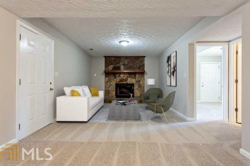 6025 Dan Dr, Ellenwood, GA 30294-4086