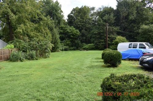 402 Main St, Cheshire CT  06410-3117 exterior