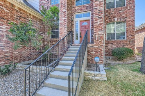 8008 Cobblestone, Austin TX  78735-7901 exterior