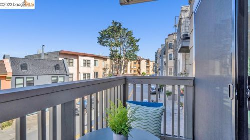 902 Corbett Ave, San Francisco, CA 94131-1553