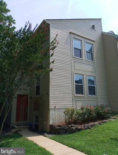 12101 Presidio Way, Woodbridge, VA 22192-1050