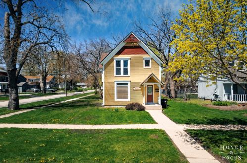 230 Florence St, Bull Valley, IL 60014-5702
