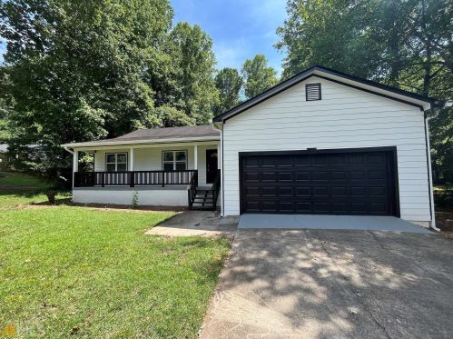 60 Oakridge Dr, Ellenwood, GA 30294-2554