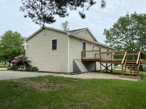 14 Alder Ln, Dover, NH 03820-2315
