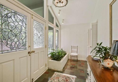 321 Forest Valley Ct, Atlanta GA  30342-2300 exterior