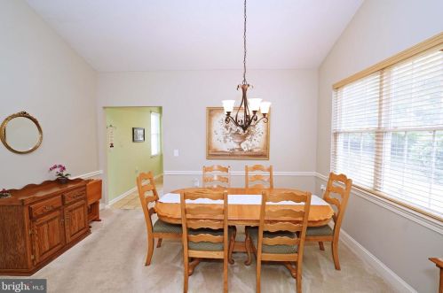 175 Meadowlark Dr, Trenton NJ  08690-3545 exterior