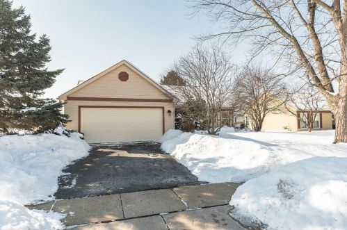 47 Bosworth Dr, Glendale Heights, IL 60139-1863