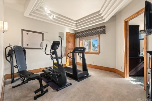 15421 Fairway Dr, Denver CO  80022-5221 exterior